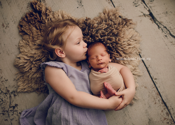 winni mini newborn baby babies older baby family birth maternity family families photography photographer photo photos tanha basile winni mini