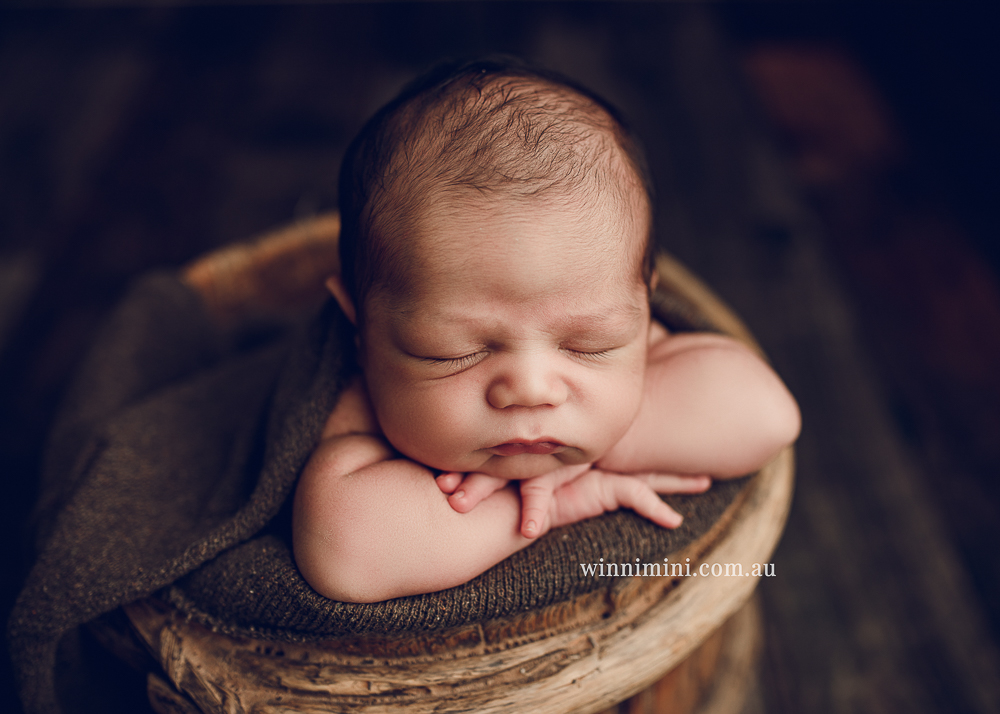 winni mini newborn baby babies older baby family birth maternity family families photography photographer photo photos tanha basile winni mini Gold Coast