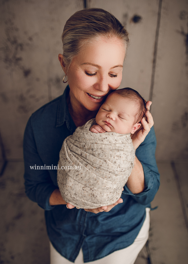 winni mini newborn baby babies older baby family birth maternity family families photography photographer photo photos tanha basile winni mini Gold Coast