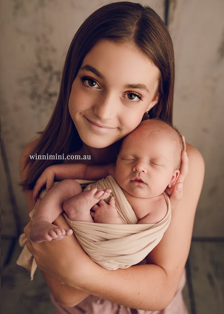 winni mini newborn baby babies older birth maternity family families photography photographer photo photos tanha basile winni mini Gold Coast