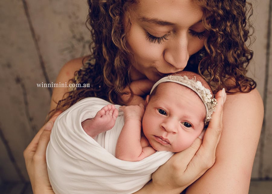 gold coast brisbane newborn baby babies family child families photographer photography photographs photo photographer winni mini tanha basile photo the best amazing upper coomera birth milk bath