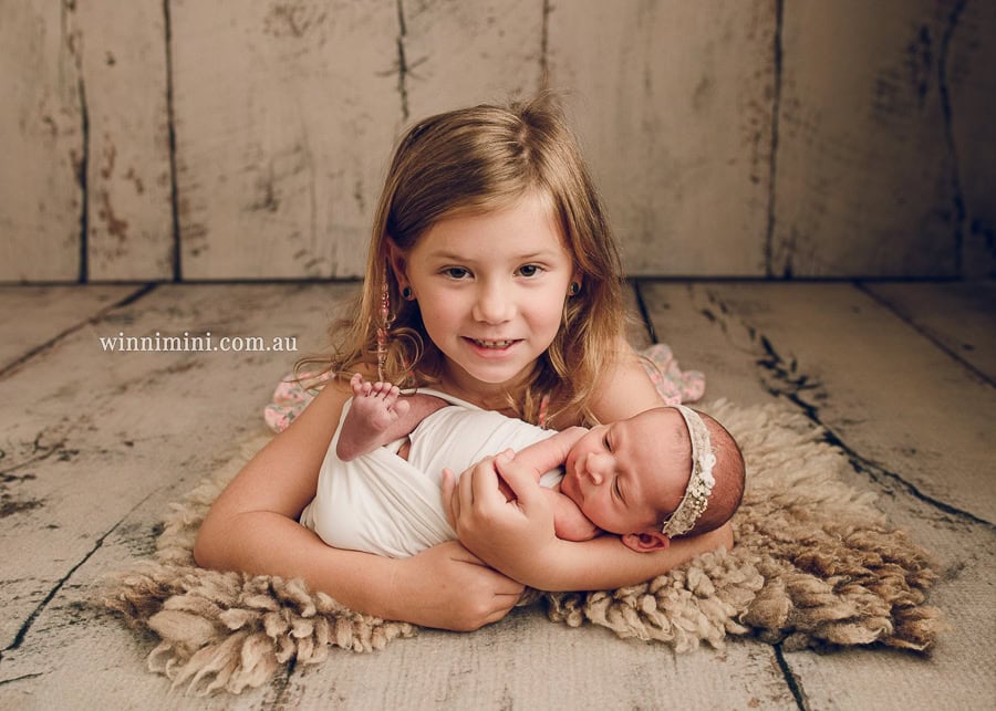 gold coast brisbane newborn baby babies family child families photographer photography photographs photo photographer winni mini tanha basile photo the best amazing upper coomera birth milk bath