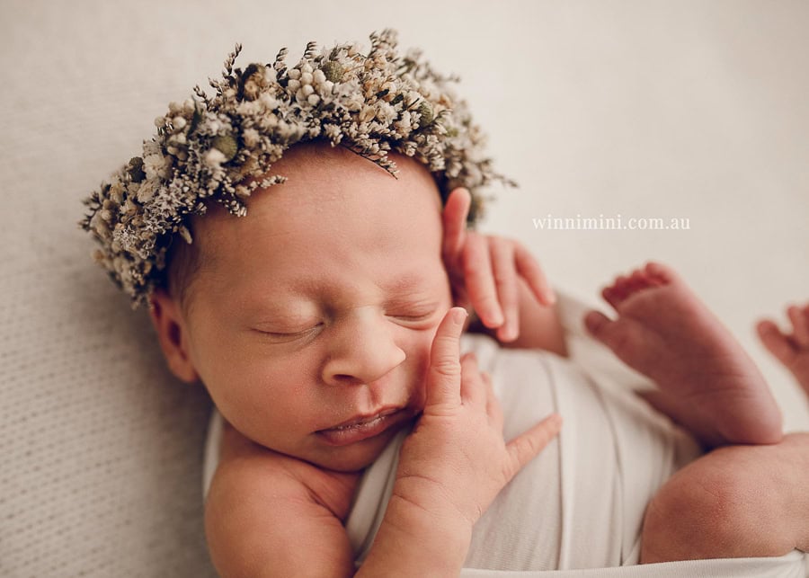 gold coast brisbane newborn baby babies family child families photographer photography photographs photo photographer winni mini tanha basile photo the best amazing upper coomera birth milk bath