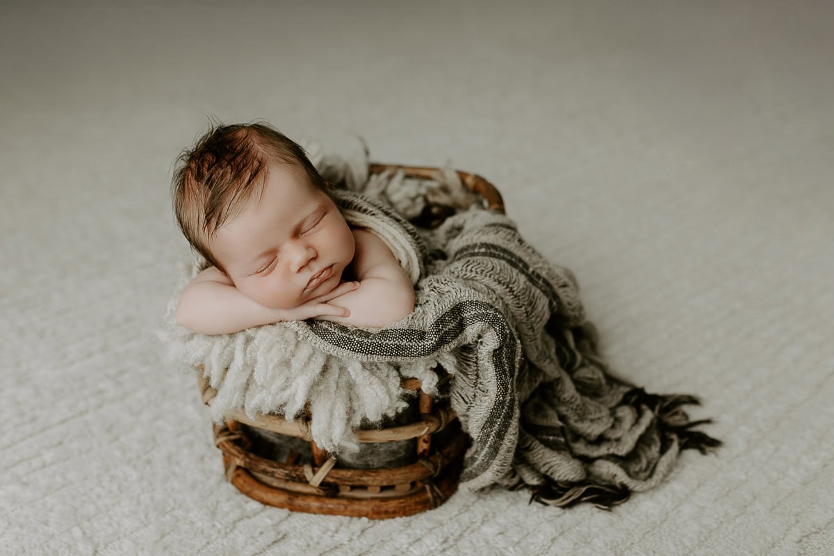 Newborn baby pregnancy family photographer gold coast baby shower