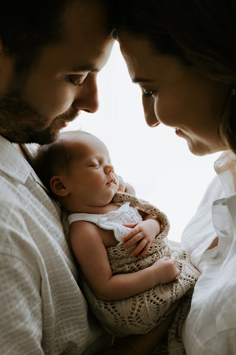 newborn baby pregnancy family maternity photographer photos studio Winni & Mini Photography tanha basile the best gold coast brisbane studio portraits