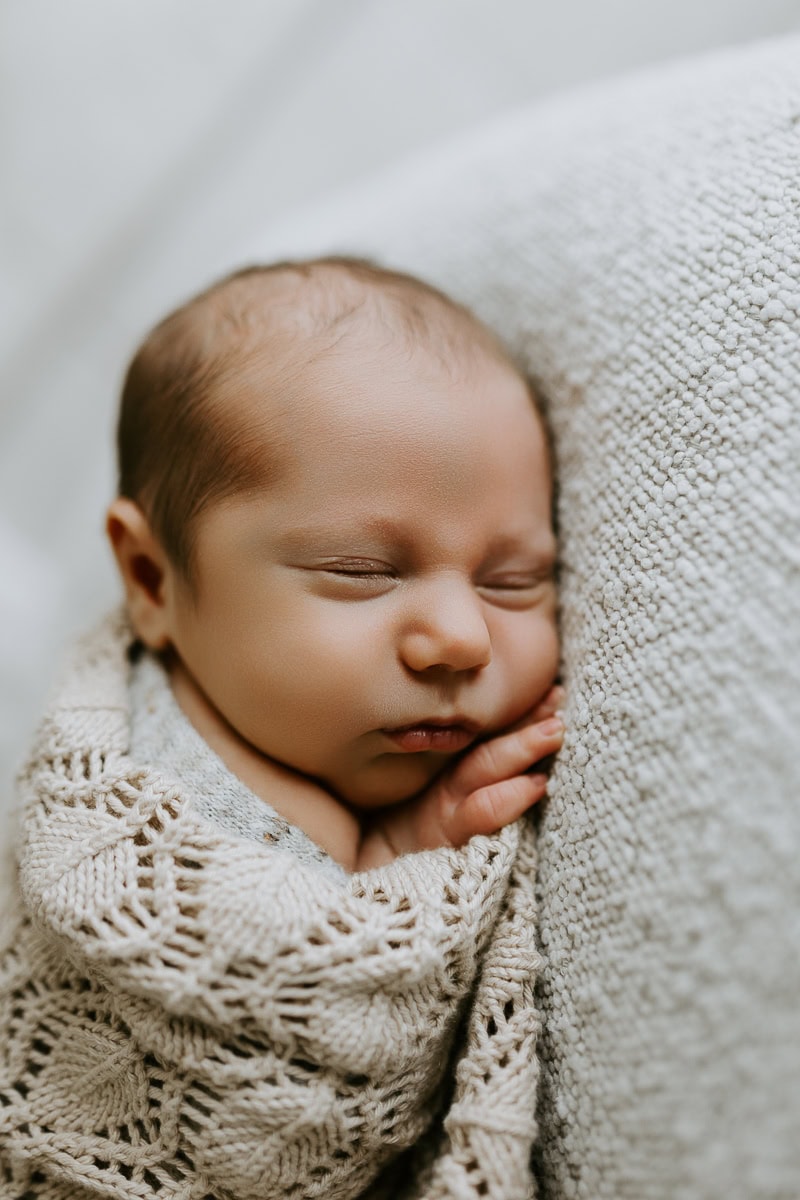 newborn baby pregnancy family maternity photographer photos studio Winni & Mini Photography tanha basile the best gold coast brisbane studio portraits