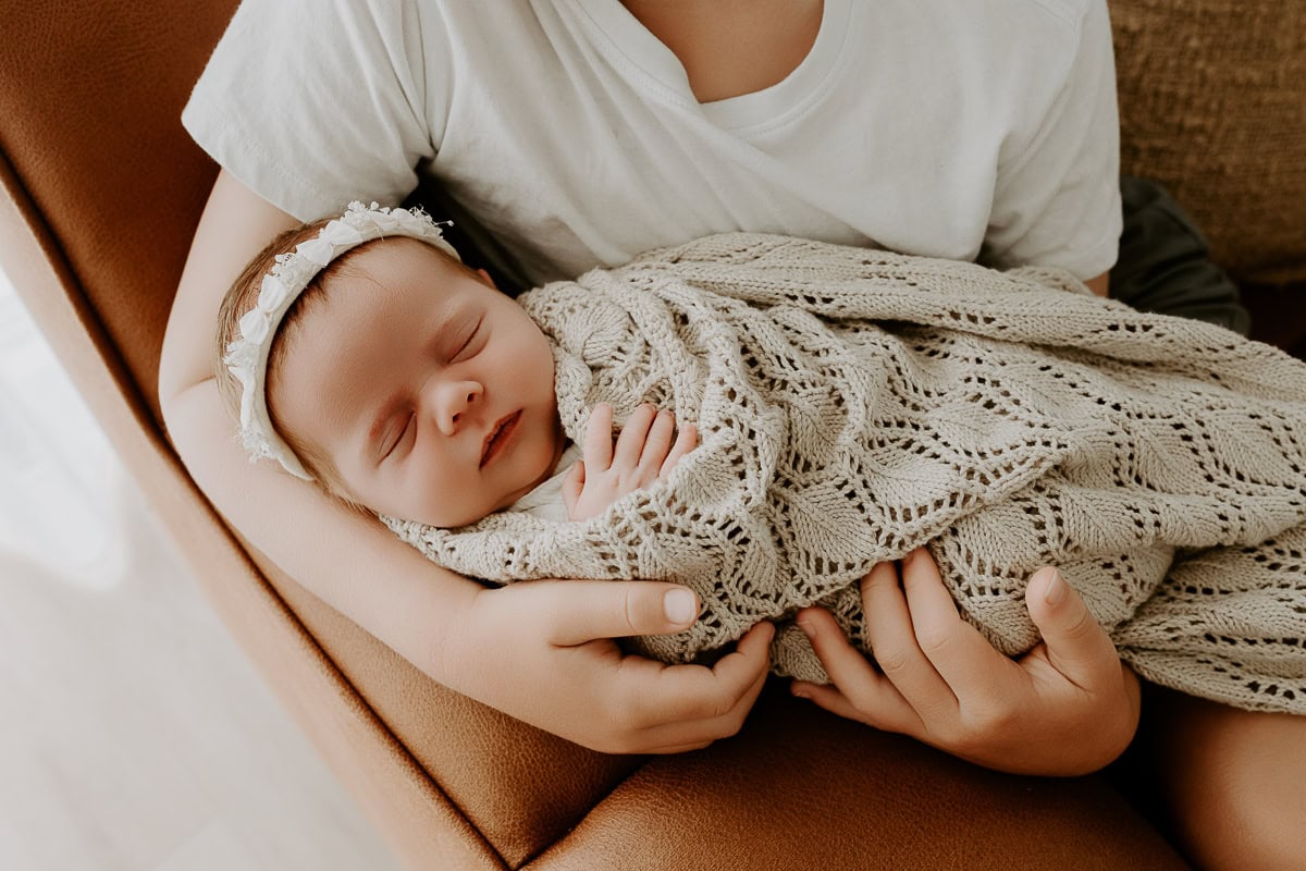 newborn baby pregnancy family maternity photographer photos studio Winni & Mini Photography tanha basile the best gold coast brisbane studio portraits