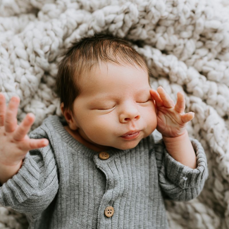 Grayson - Winni & Mini Photography | Newborn Baby Family