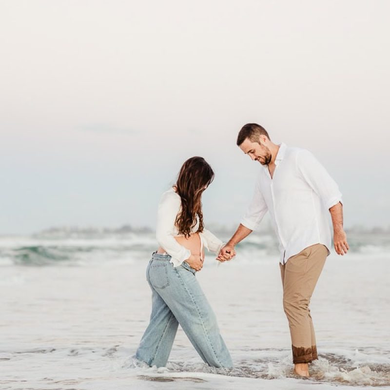 Newborn baby family pregnancy maternity photographer gold coast