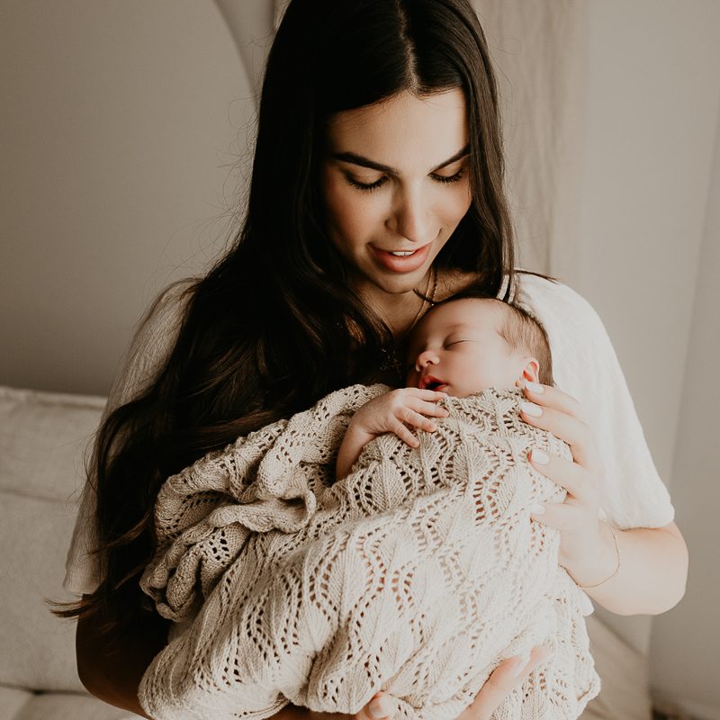 Newborn baby pregnancy family photographer gold coast baby shower