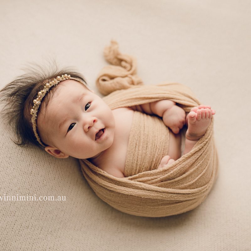 gold coast brisbane newborn baby babies family child families photographer photography photographs photo photographer winni mini tanha basile photo the best amazing upper coomera birth baby