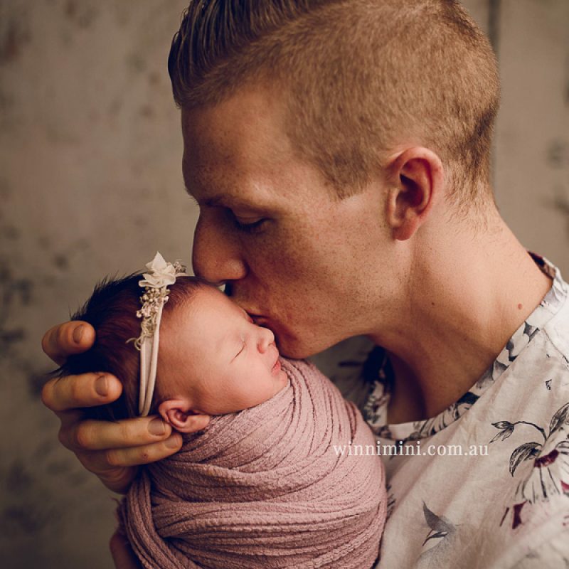 gold coast brisbane newborn baby babies family child families photographer photography photographs photo photographer winni mini tanha basile photo the best amazing upper coomera birth newborn