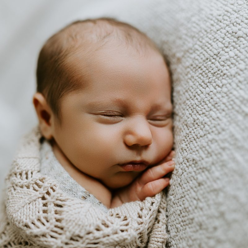 newborn baby pregnancy family maternity photographer photos studio Winni & Mini Photography tanha basile the best gold coast brisbane studio portraits