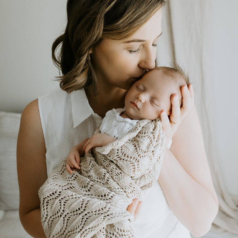 newborn baby pregnancy family maternity photographer photos studio Winni & Mini Photography tanha basile the best gold coast brisbane studio portraits